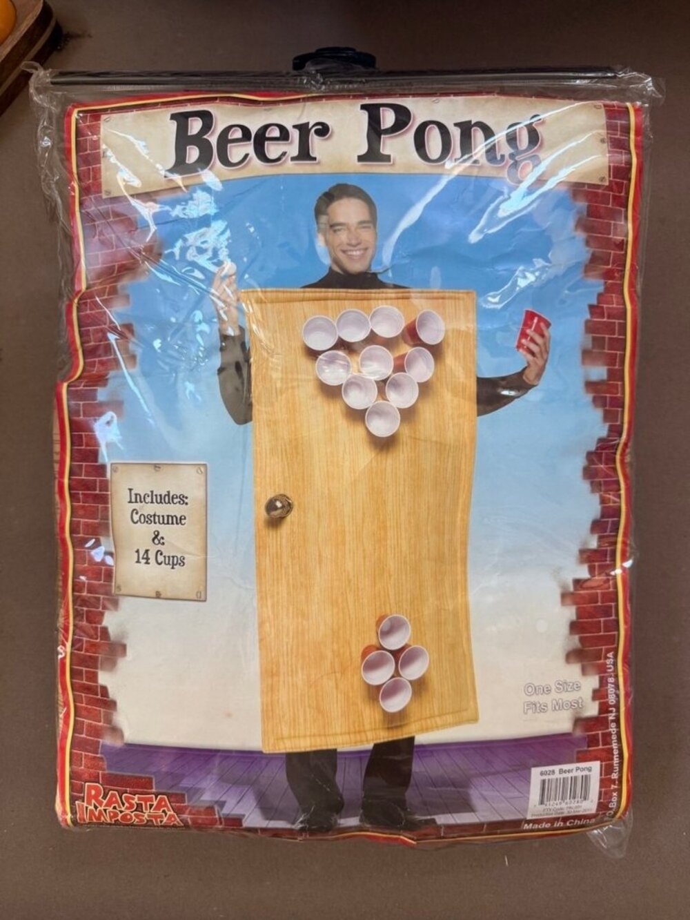 Beer Pong Halloween Costume Adult 14 Cups Included One Size Fits Most - New - Picture 2 of 3